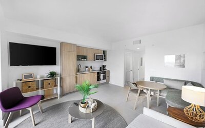 1-BD Condo in DTW Miami - City Views