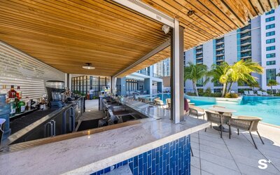 1-BD Condo in DTW Miami - City Views