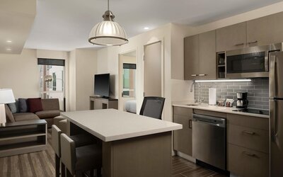 Hyatt House LA - University Medical Center