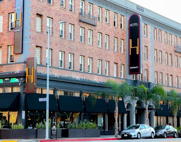 H Hotel