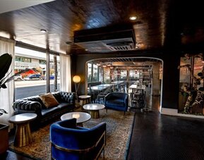 H Hotel