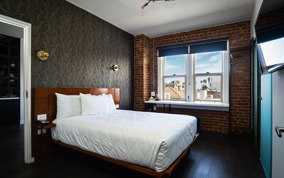 H Hotel