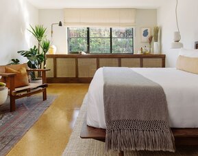 Silver Lake Pool & Inn
