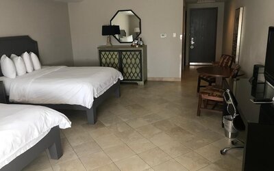 Hollywood Hotel