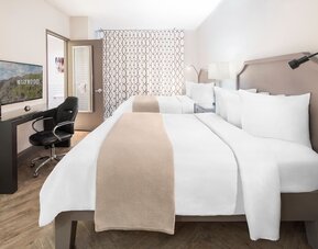 Hollywood Hotel