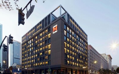 citizenM Los Angeles Downtown