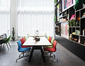 citizenM Los Angeles Downtown