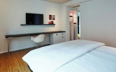 citizenM Los Angeles Downtown