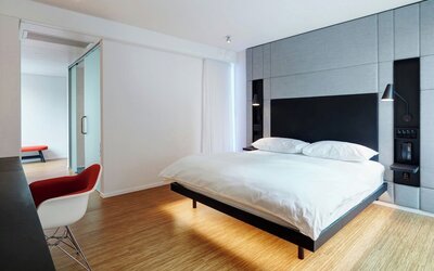 citizenM Los Angeles Downtown