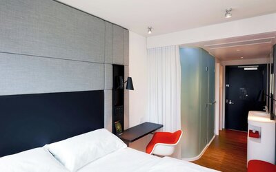 citizenM Los Angeles Downtown