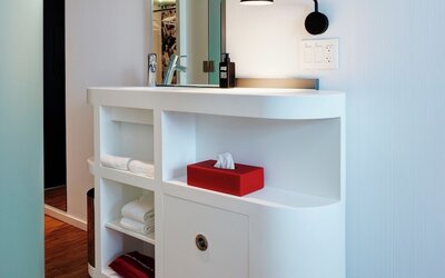 citizenM Los Angeles Downtown