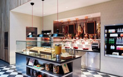 citizenM Los Angeles Downtown