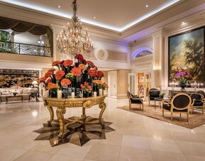 Beverly Hills Plaza Hotel & Spa
