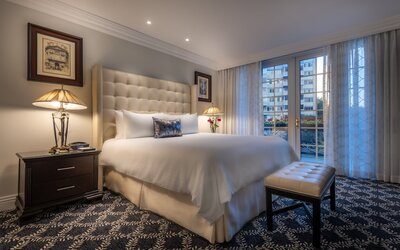 Beverly Hills Plaza Hotel & Spa