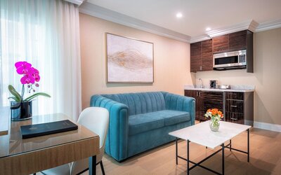 Beverly Hills Plaza Hotel & Spa