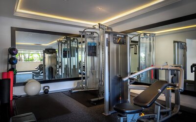 Beverly Hills Plaza Hotel & Spa
