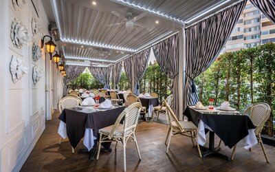 Beverly Hills Plaza Hotel & Spa
