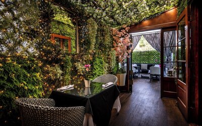 Beverly Hills Plaza Hotel & Spa