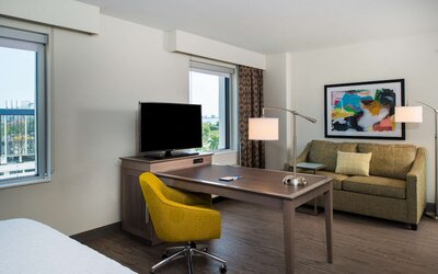 Hampton Inn & Suites Miami Wynwood Design District