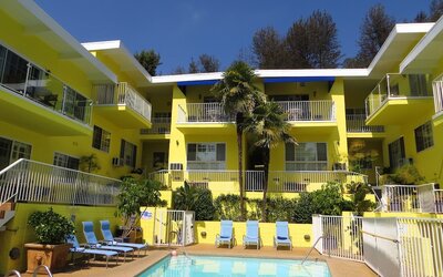 Magic Castle Hotel