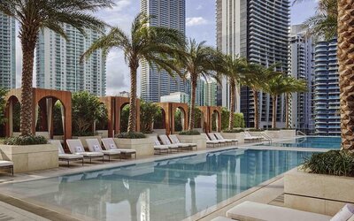 SLS LUX Brickell