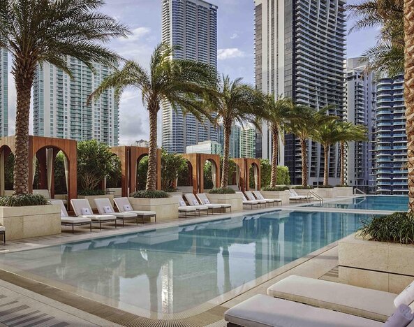SLS LUX Brickell