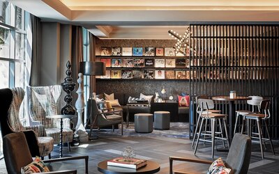 Renaissance Los Angeles Airport Hotel