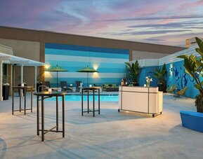 Renaissance Los Angeles Airport Hotel