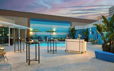 Renaissance Los Angeles Airport Hotel