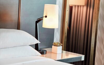 Renaissance Los Angeles Airport Hotel