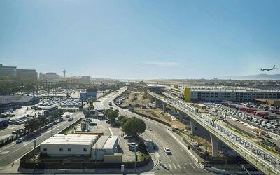 Renaissance Los Angeles Airport Hotel