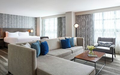 Renaissance Los Angeles Airport Hotel