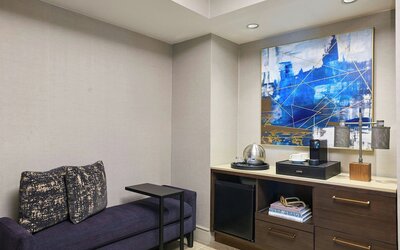 Renaissance Los Angeles Airport Hotel