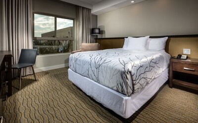 Aventura Hotel