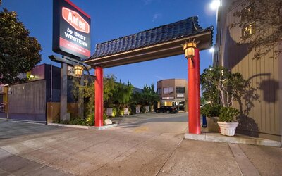 Aiden Los Angeles Downtown Dragon Gate Inn