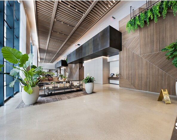 Chic & Cozy Downtown Studio - City Views