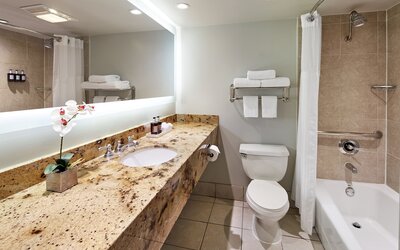Carlyle Inn