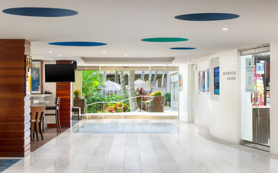 Courtyard Waikiki Beach