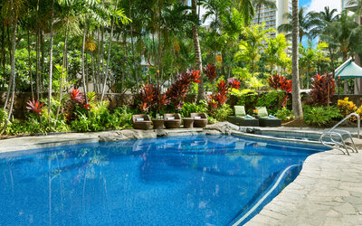 Courtyard Waikiki Beach