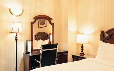 Hotel Stanford