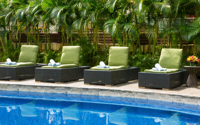 Courtyard Waikiki Beach