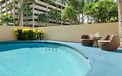 Courtyard Waikiki Beach
