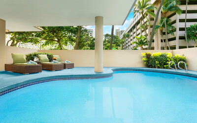 Courtyard Waikiki Beach