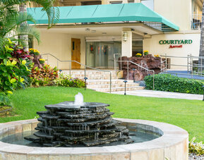 Courtyard Waikiki Beach