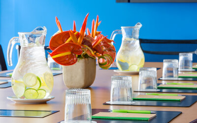 Courtyard Waikiki Beach