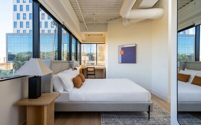 Kasa Sunset Los Angeles