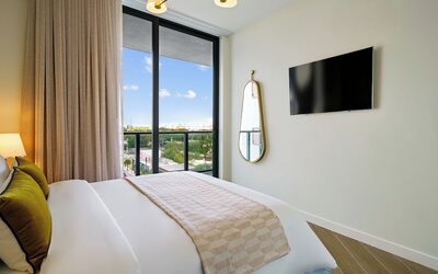 The 27 Wynwood