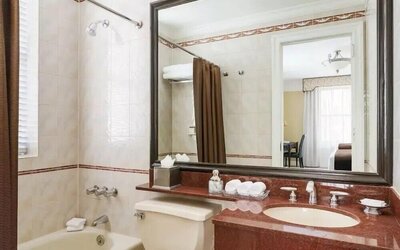 The Lucerne Hotel