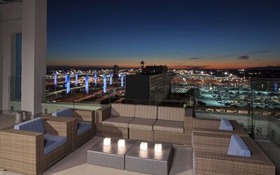 H Hotel Los Angeles, Curio Collection by Hilton