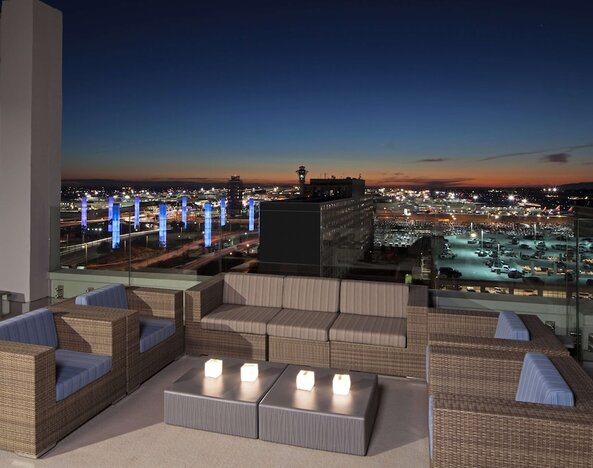 H Hotel Los Angeles, Curio Collection by Hilton